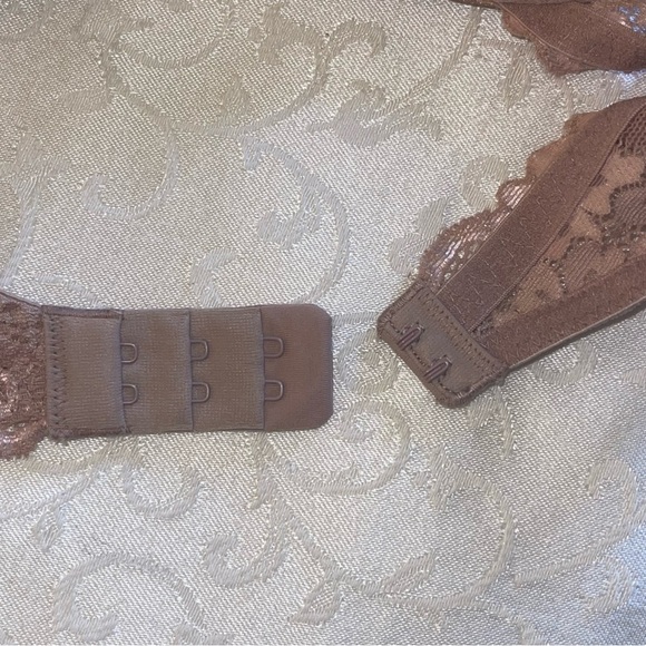 Victoria’s Secret Angels Taupe Lightly Padded Bra - Picture 14 of 16